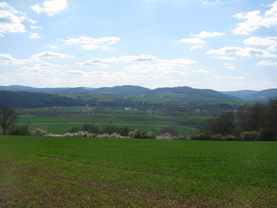 Blick über Anraff und das Edertal bei Edertal-Wellen