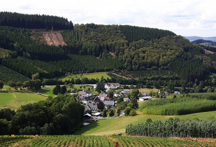 Fernansicht von Oberrarbach im Sauerland