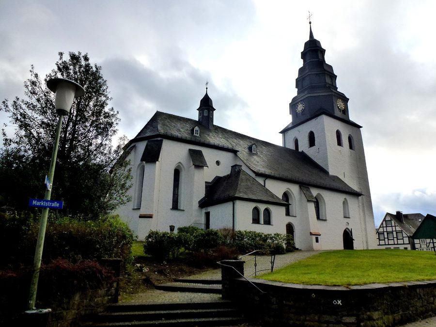 St.-Johannes-Evangelist-Kirche in Meschede-Eversberg