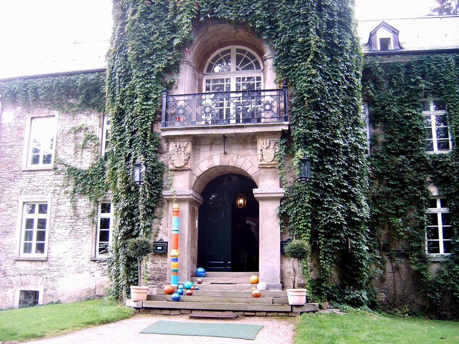 Hauptportal von Haus Bamenohl