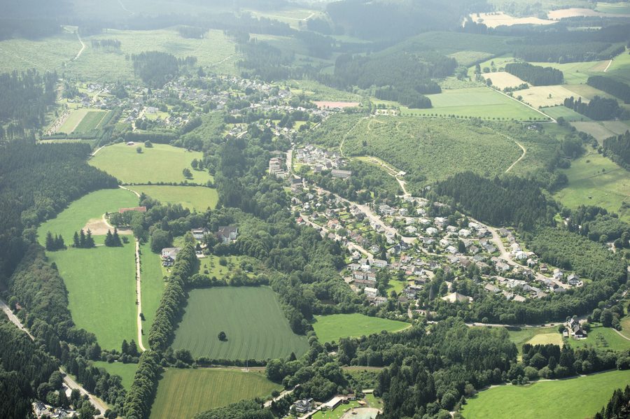 Luftaufnahme von Brilon-Gudenhagen-Petersborn im Sauerland