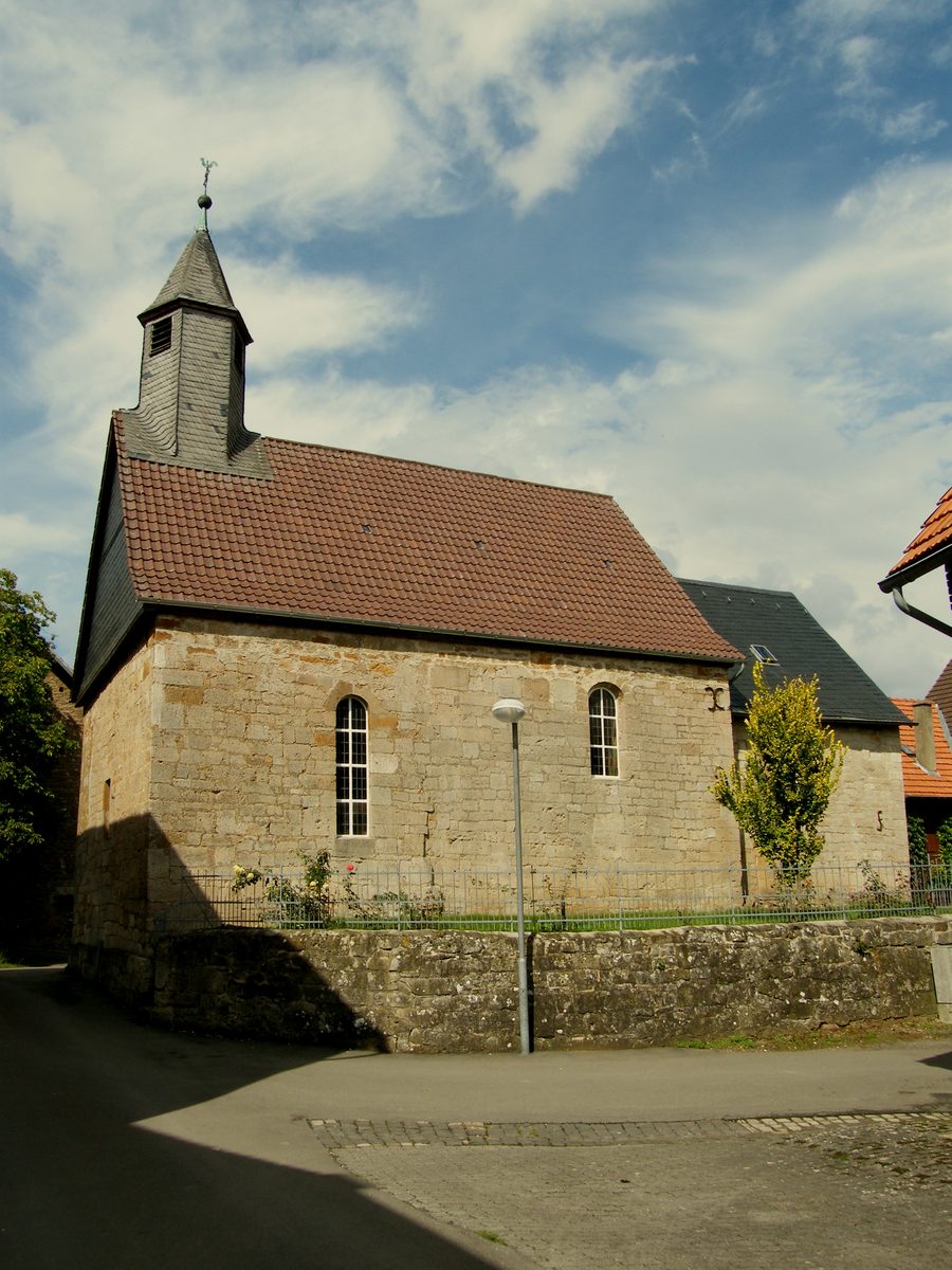 Romanische Dorfkirche in Korbach-Lengefeld