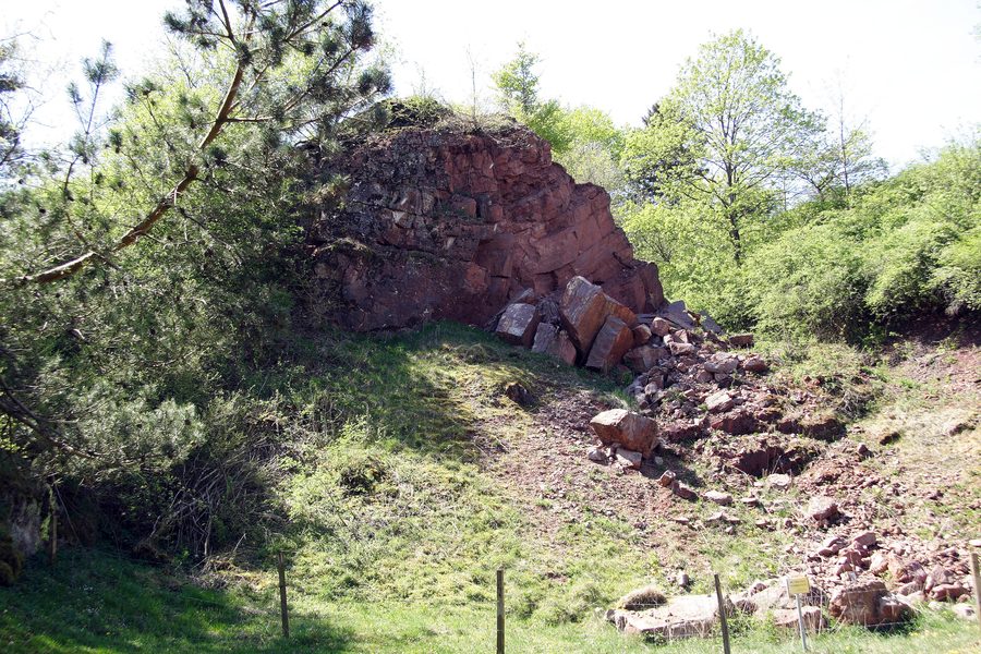 Rote Klippe am Martenberg bei Diemelsee